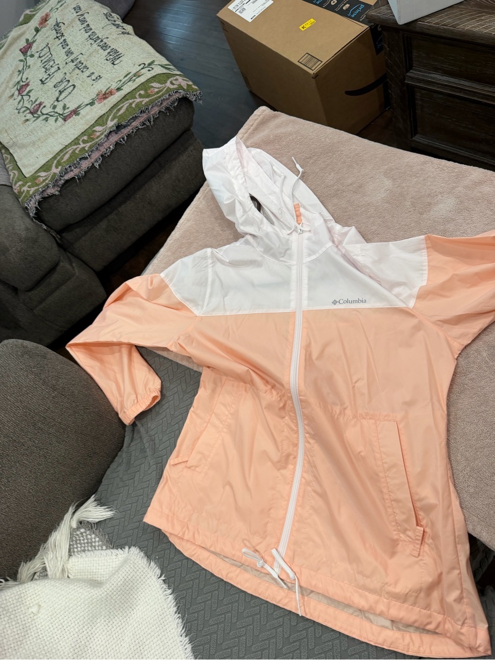 Columbia Peach and White Hooded Women's Windbreaker Jacket